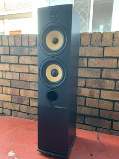 Wharefedale diamond 8.4 speaker for sale only (1) speaker working  for only R1000 not negotiable