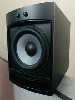 psb powerfull active subwoofer working 100% for only R2,500 not negotiable and no scammers please