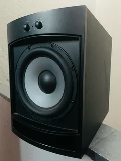 psb powerfull active subwoofer working 100% for only R2,500 not negotiable and no scammers please