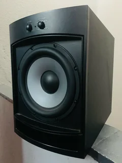 psb powerfull active subwoofer working 100% for only R2,500 not negotiable and no scammers please