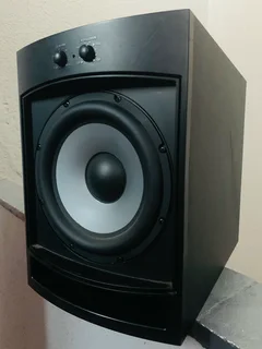 psb powerfull active subwoofer working 100% for only R2,500 not negotiable and no scammers please