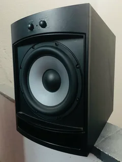 psb powerfull active subwoofer working 100% for only R2,500 not negotiable and no scammers please