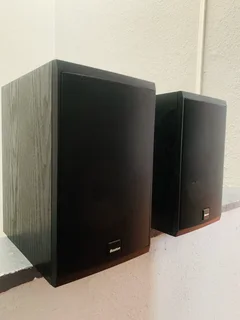 Boston CR 77 amazing speaker with excellent sound quality for only R2,600 not negotiable please