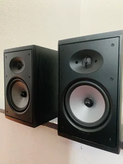 Boston CR 77 amazing speaker with excellent sound quality for only R2,600 not negotiable please