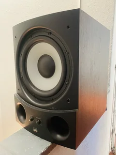 Psb Subsonic 5i powerfull 10 inches active subwoofer working 100%for only R2,750 not negotiable
