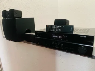 Yamaha amplifier with subwoofer and speakers including remote control for only R4000 only