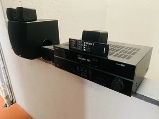 Yamaha amplifier with subwoofer and speakers including remote control for only R4000 only