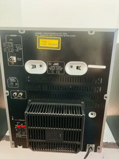 JVC 3 CD changer powerfull HIFI with amazing sound in good condition and no scammers please