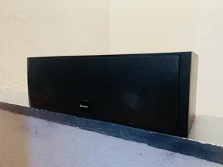 Boston CRC7 amazing quality sound center speaker working 100% R1200 not negotiable please