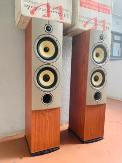 Wharefedale Diamond 8.4 Speakers with box in excellent working condition for only R2800 not negotiab