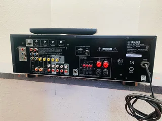 Yamaha amplifier with remote control including HDMI and USB working 100% for only R2,900 not nego