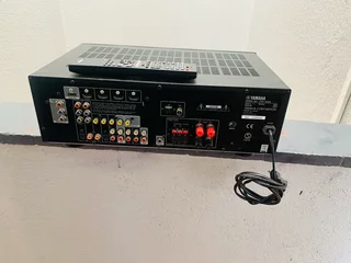 Yamaha amplifier with remote control including HDMI and USB working 100% for only R2,900 not nego