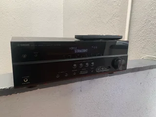 Yamaha amplifier with remote control including HDMI and USB working 100% for only R2,900 not nego