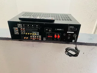 Yamaha amplifier with remote control including HDMI and USB working 100% for only R2,900 not nego