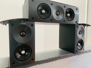 Jamo S60 surround speakers working  for only R1700 not negotiable and no scammers please