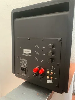 Jamo SUB 250 powerfull active subwoofer working  for only R3500 not negotiable and no scammers