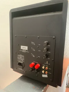 Jamo SUB 250 powerfull active subwoofer working  for only R3500 not negotiable and no scammers