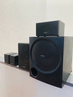 Sony active subwoofer with speakers in excellent working condition for only R1200 not negotiable