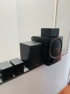 Sony active subwoofer with speakers in excellent working condition for only R1200 not negotiable