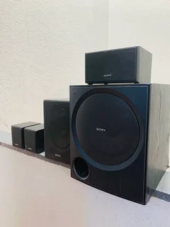 Sony active subwoofer with speakers in excellent working condition for only R1200 not negotiable