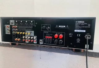 Yamaha amplifier with remote control including HDMI and USB working 100% for only R2,900 not negotia