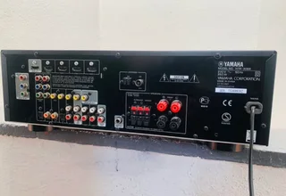 Yamaha amplifier with remote control including HDMI and USB working 100% for only R2,900 not negotia