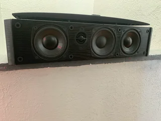 Boston VRC amazing quality sound center speaker in excellent condition for only R1,800 not negotiabl