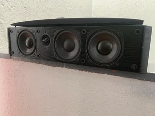 Boston VRC amazing quality sound center speaker in excellent condition for only R1,800 not negotiabl