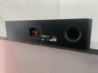 Boston VRC amazing quality sound center speaker in excellent condition for only R1,800 not negotiabl