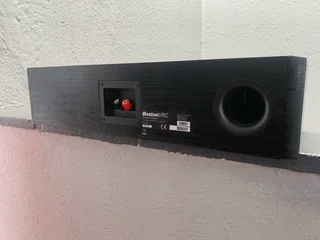 Boston VRC amazing quality sound center speaker in excellent condition for only R1,800 not negotiabl