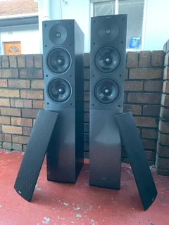 Jamo S506 floor standing speakers working 100% for only R2,300 not negotiable please and no scammers