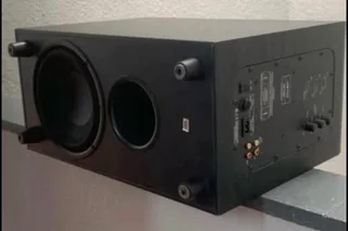Jamo active subwoofer working 100% for only R2,000 unfortunately not negotiable please