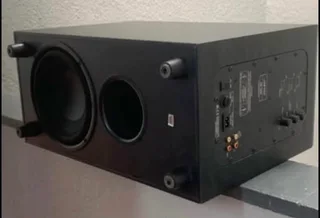 Jamo active subwoofer working 100% for only R2,000 unfortunately not negotiable please