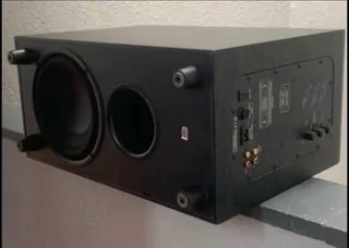 Jamo active subwoofer working 100% for only R2,000 unfortunately not negotiable please