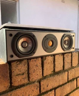 YAMAHA NS-C120 center speaker working  for only 850 not negotiable and no scammers