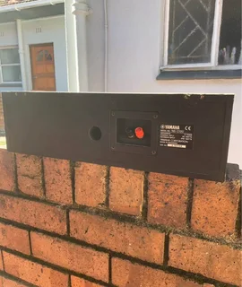 YAMAHA NS-C120 center speaker working  for only 850 not negotiable and no scammers