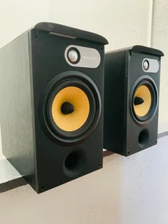 Bowers & winkins 685 speakers in excellent condition working  for only R6,600  not negotiable