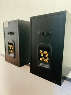 Bowers &amp; winkins 685 speakers in excellent condition working  for only R6,600  not negotiable