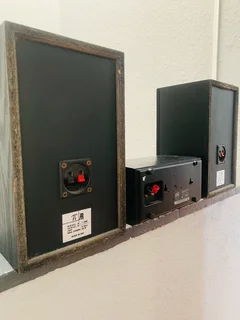 Acoustics Research bookshelves speakers and PSB speakers working  wit amazing sound for only R1,500