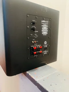 Polk PSW 125 powerfull 12 inch active subwoofer working 100% for R3,650 not negotiable please