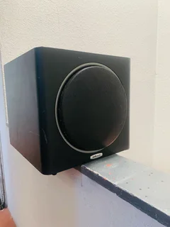 Polk PSW 125 powerfull 12 inch active subwoofer working 100% for R3,650 not negotiable please