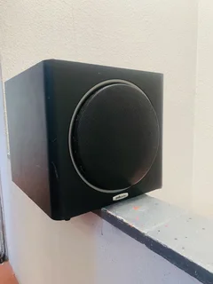 Polk PSW 125 powerfull 12 inch active subwoofer working 100% for R3,650 not negotiable please