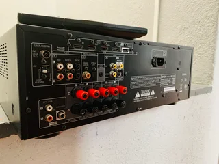 Denon AVR1312 amplifier with remote control in excellent condition for only R3200 not negotiable