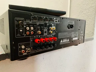 Denon AVR1312 amplifier with remote control in excellent condition for only R3200 not negotiable