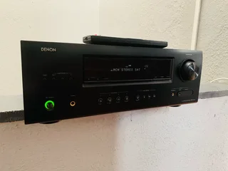 Denon AVR1312 amplifier with remote control in excellent condition for only R3200 not negotiable