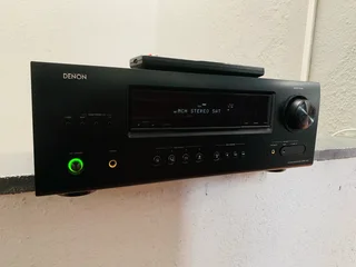 Denon AVR1312 amplifier with remote control in excellent condition for only R3200 not negotiable