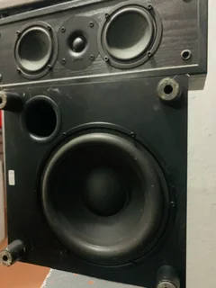 Jamo active subwoofer SUB210 and center speaker for only R1600 not negotiable please