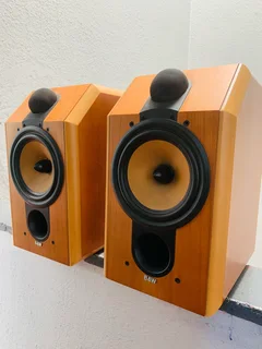 Bowers and Winkins CDM1 Special Edition speakers in excellent condition for only R7000 not negotiabl