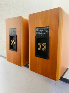 Bowers and Winkins CDM1 Special Edition speakers in excellent condition for only R7000 not negotiabl