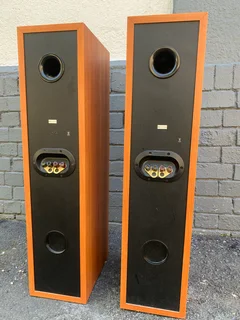 Mission m33i speakers in excellent condition for only R2000 not negotiable and no scammers please